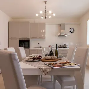 Cimadolmo Prosecco And History Apartment